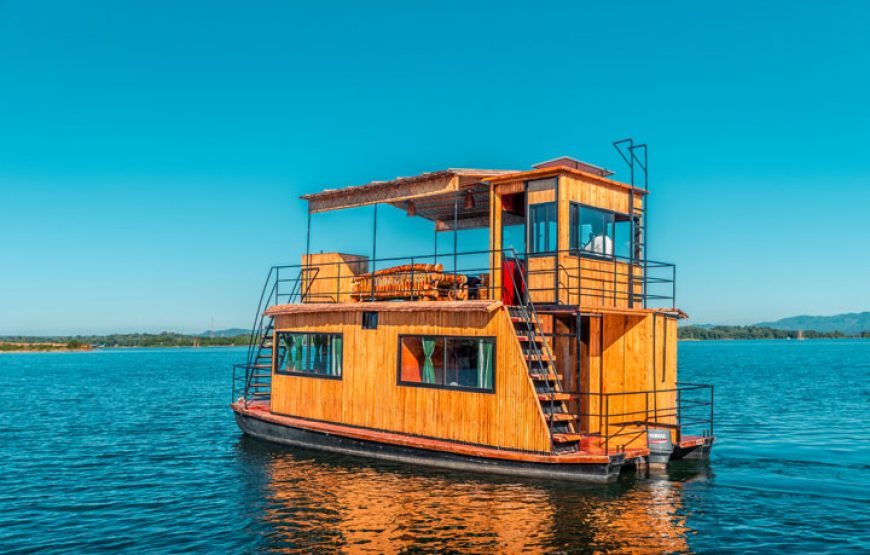 Property Image 8, Ship Image, BookMe Accommodation, Comfortable Stay, Affordable Prices.